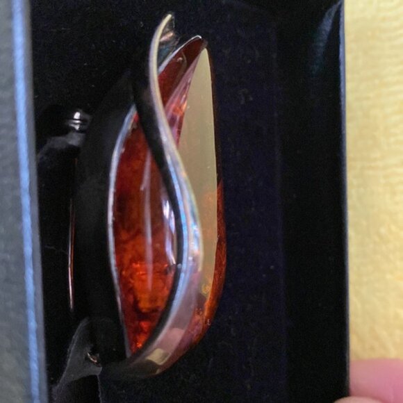 Jewelry - Picture 4 of 4